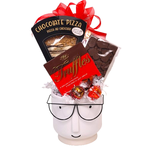 Our handsome selfie pot is loaded with chocolate delights to savour! There's delicious chocolate truffles, Lindt singles, fudge and of course chocolate pizza for a little extra pizzazz!  